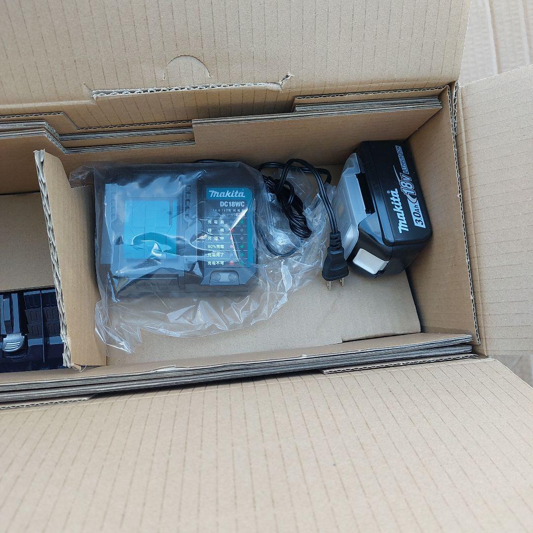 未使用　マキタ　充電式生垣バリカン　MUH407DWF