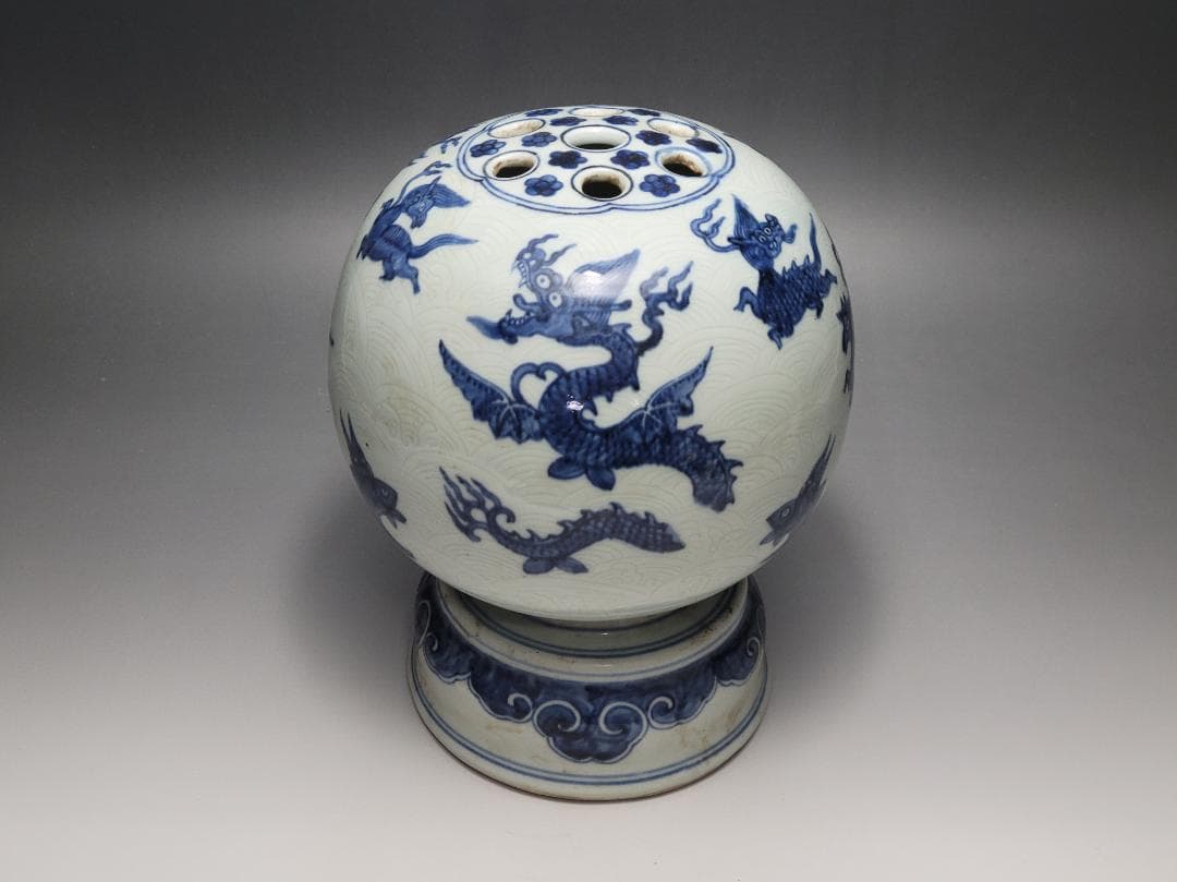 染付 龍神獣紋 球型 花瓶 明清時代 高さ約21.4cm