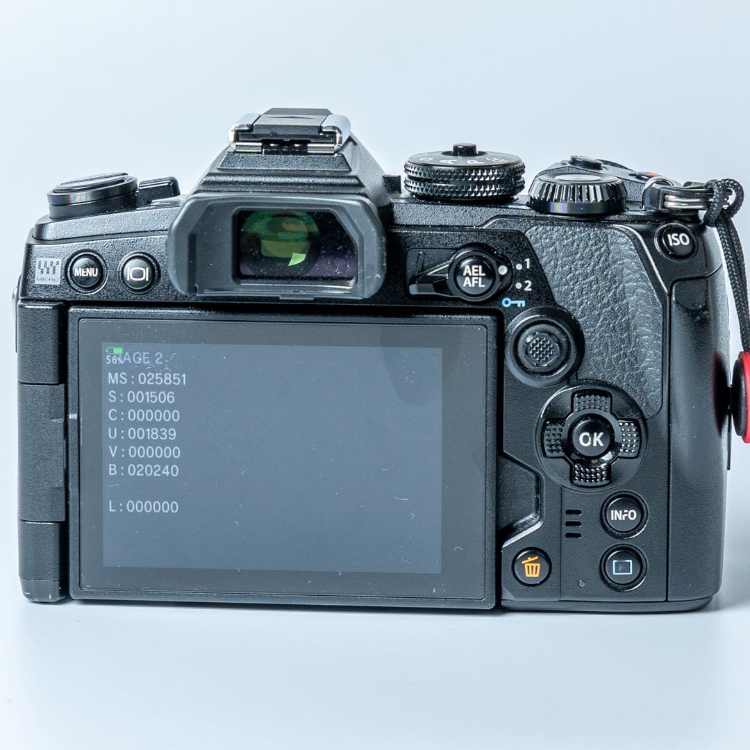 OLYMPUS OM-D E-M1 MarkIII 本体と付属品