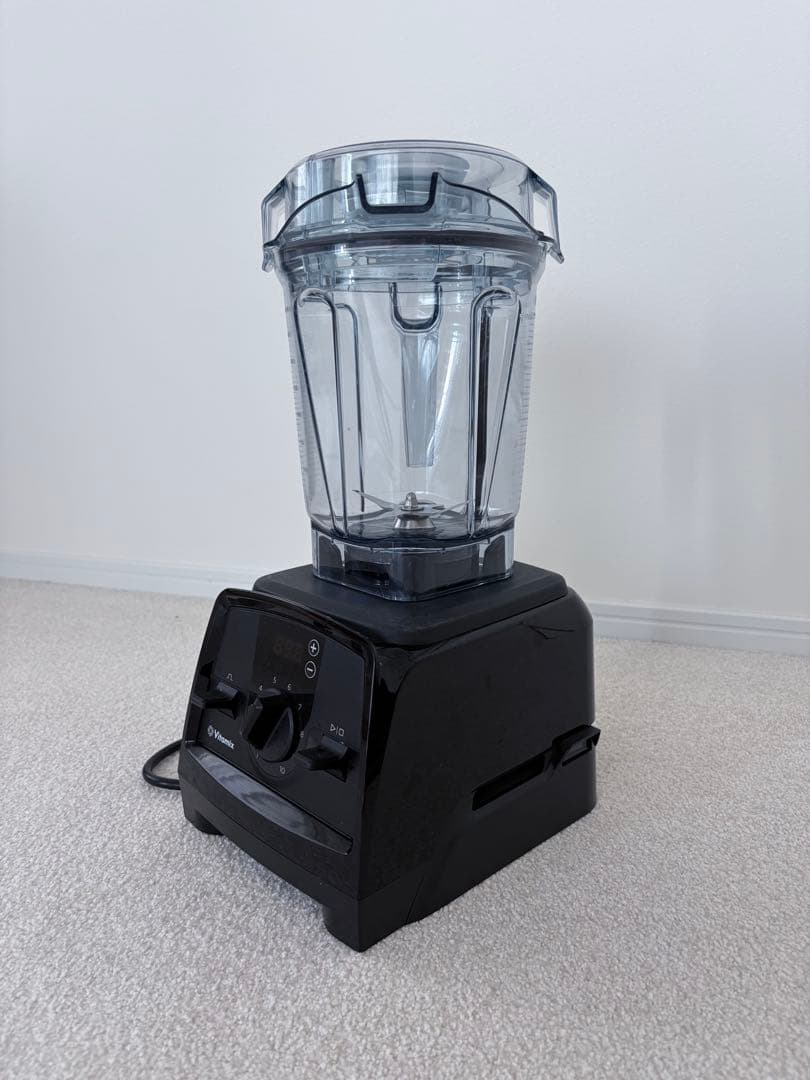 【ほぼ未使用】Vitamix V1200i ミキサー(タンパー、レシピ本付)