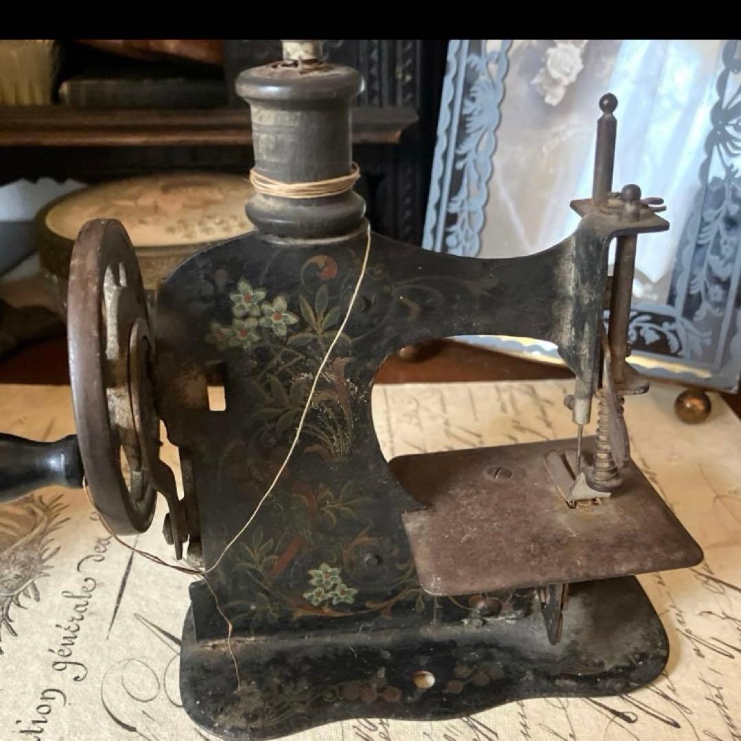 フランスアンティークトイミシン　ナポレオン3世時代　希少