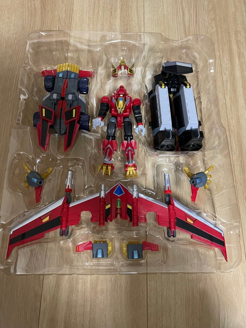 The合体 DX ダイナゼノン ビッグゴルドバーン セット