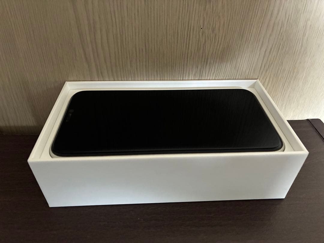 【美品】Apple iPhoneXR ホワイト 128GB simフリー