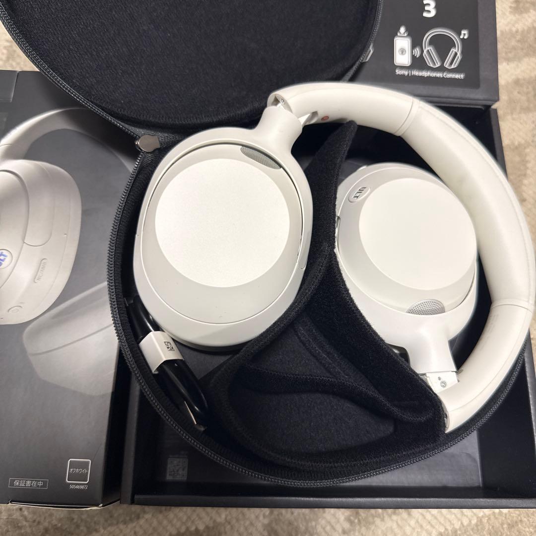 新品同様❗️SONY ULT WEAR ワイヤレスヘッドホン　ホワイト