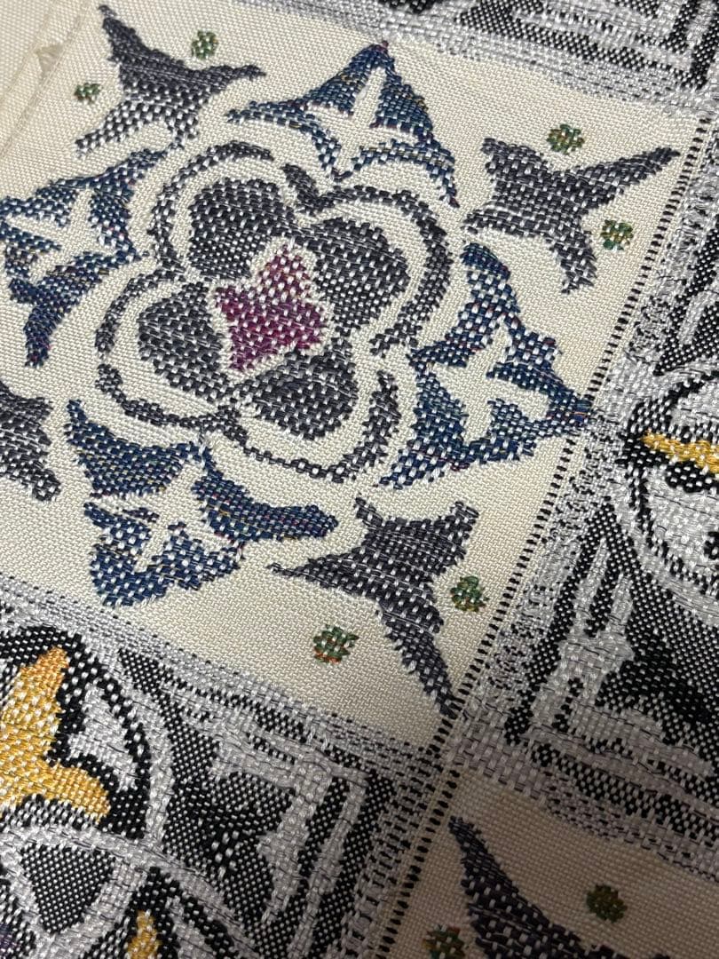 帯屋捨松　白の紬幾何学模様　八寸帯　単にも！