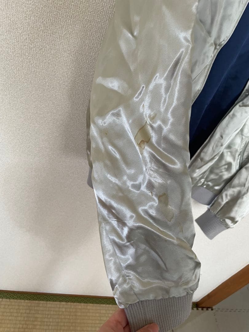 女王蜂オリジナルスカジャン　「氷山孔雀」