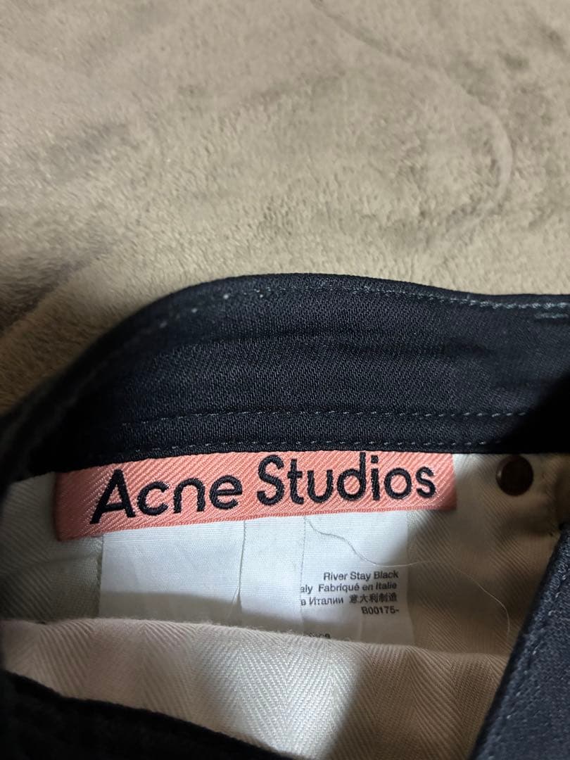 Acne Studios ブラック デニム