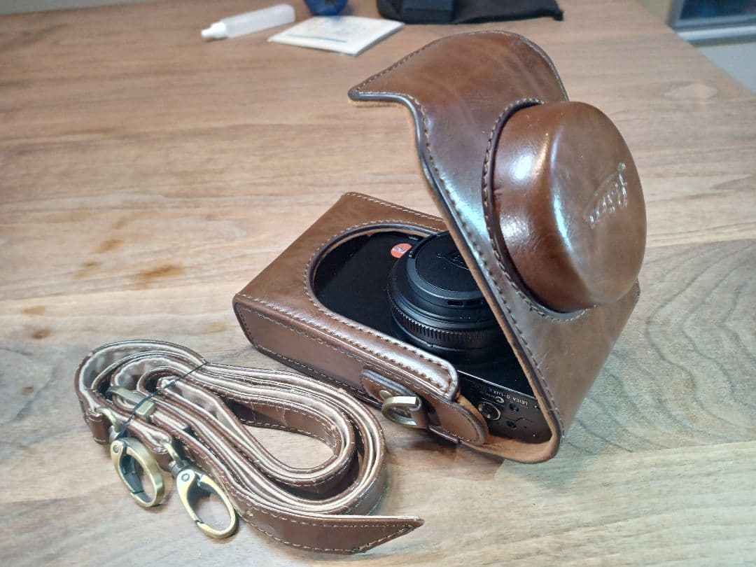 正*蔵様 【カメラケース+メンテナンスキット付き】Leica D-LUX6【返金