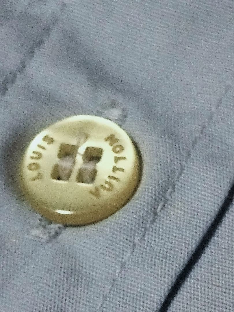 ルイヴィトンLOUIS VUITTON ライトブルー長袖シャツロゴボタンブラウス