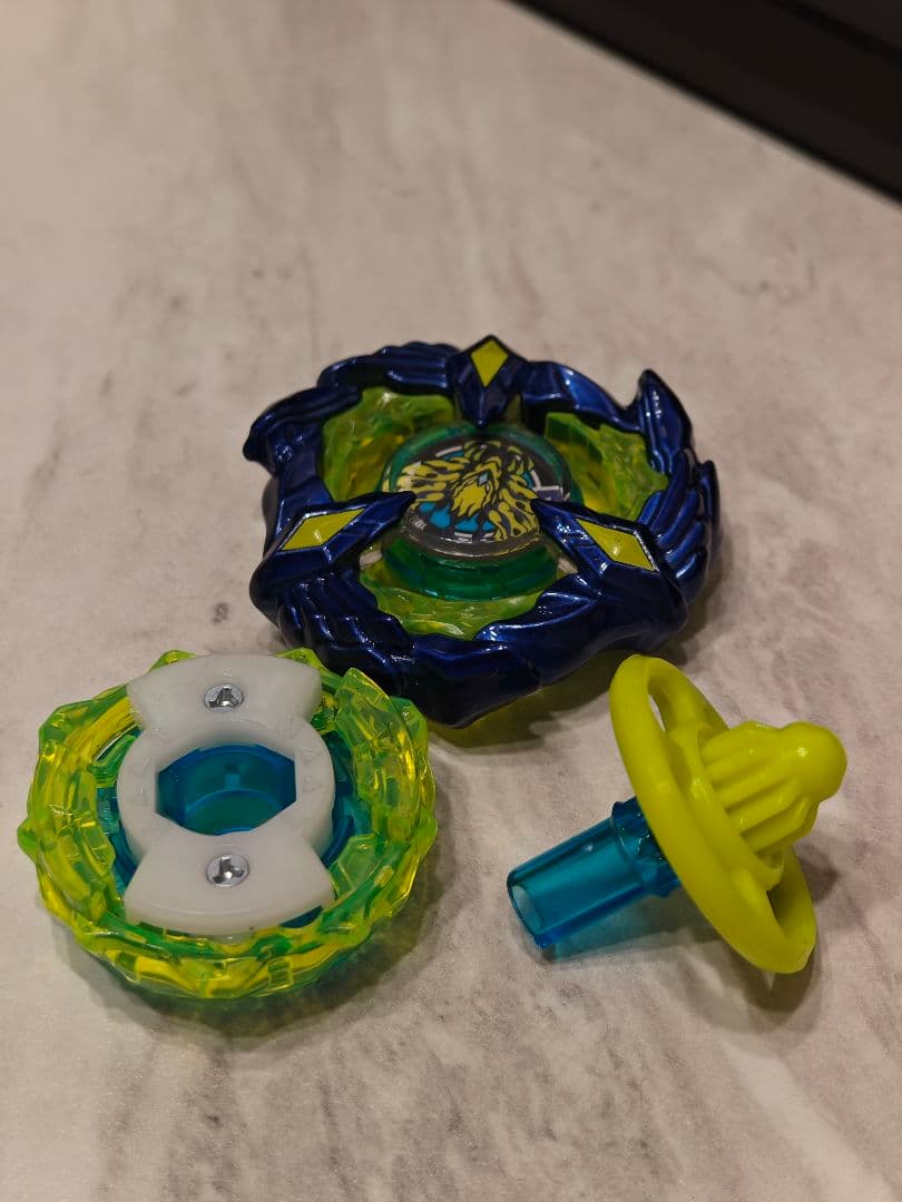 フェニックスウイング　コロコロ限定　未使用　ベイコード無し