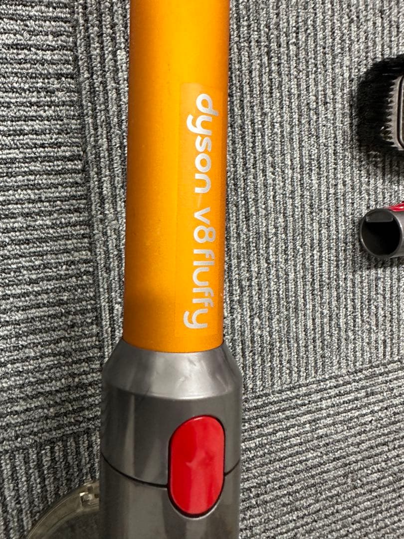 ⭐️動作確認済⭐️ Dyson V8 Fluffy ダイソン 掃除機 コードレス