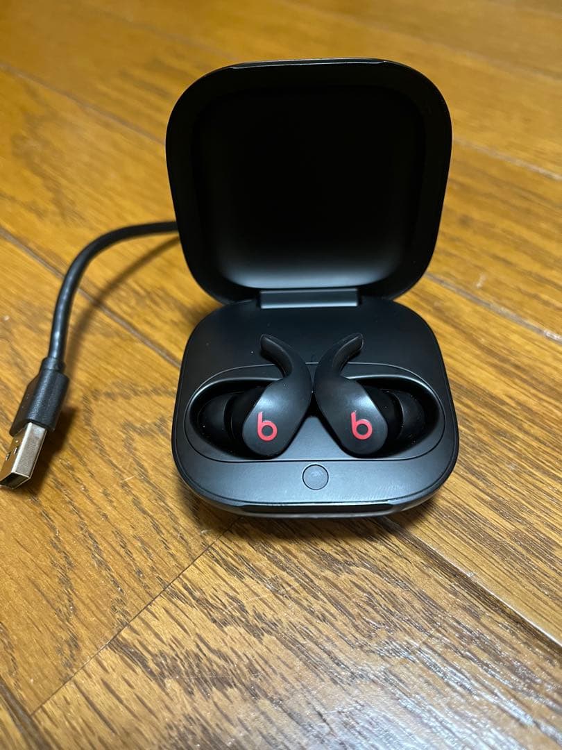 Beats ワイヤレスイヤフォン ブラック