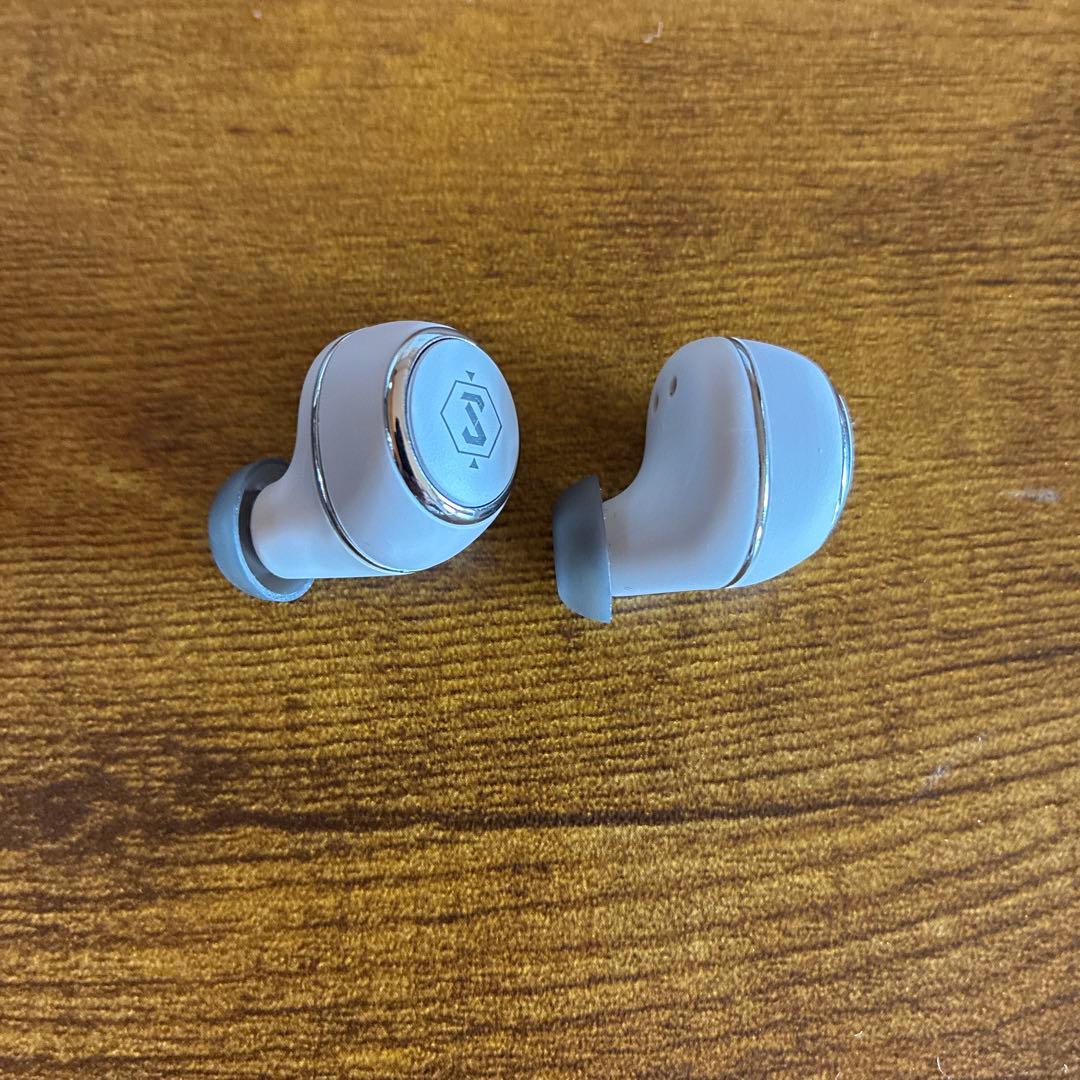 ONKYO×ブルーアーカイブ AOW01 ワイヤレスイヤホン アロナ　ケース付き