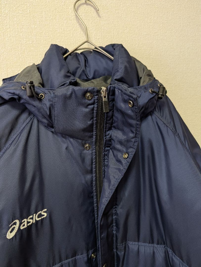 asics中綿ベンチコート