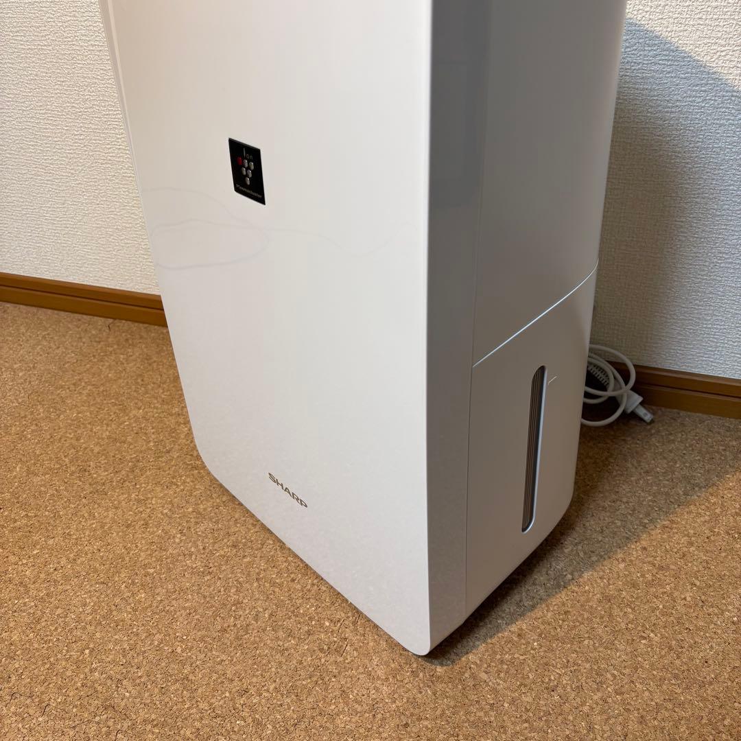 【美品】SHARP衣類乾燥機 除湿機 8畳 CV-N71-W 2022年製