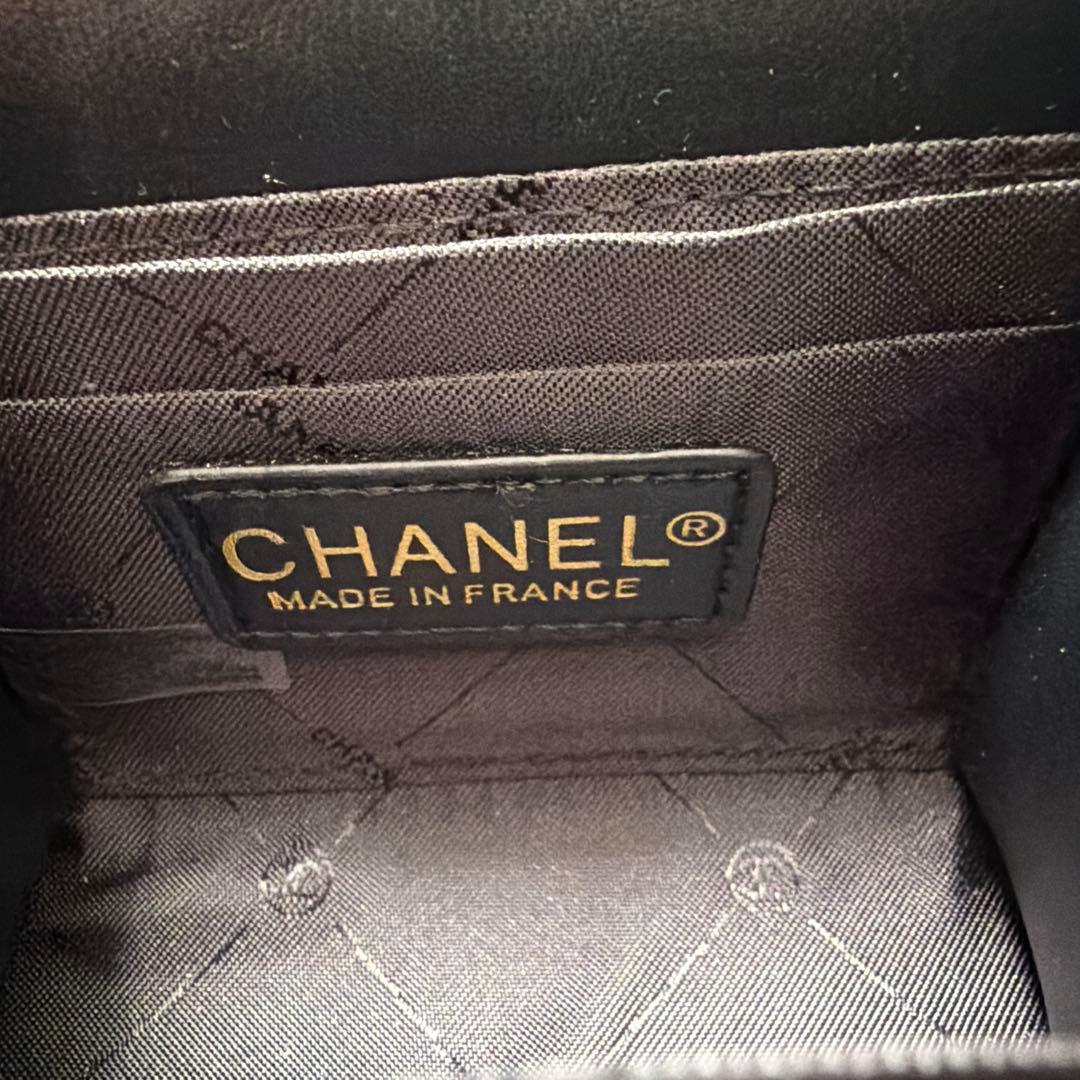 CHANEL チェーン付き ノベルティ ショルダーバッグ