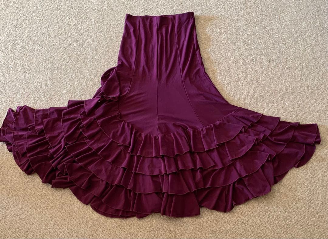 フラメンコ衣装　ソニアジョーンズブラウスとフリルファルダの上下セット