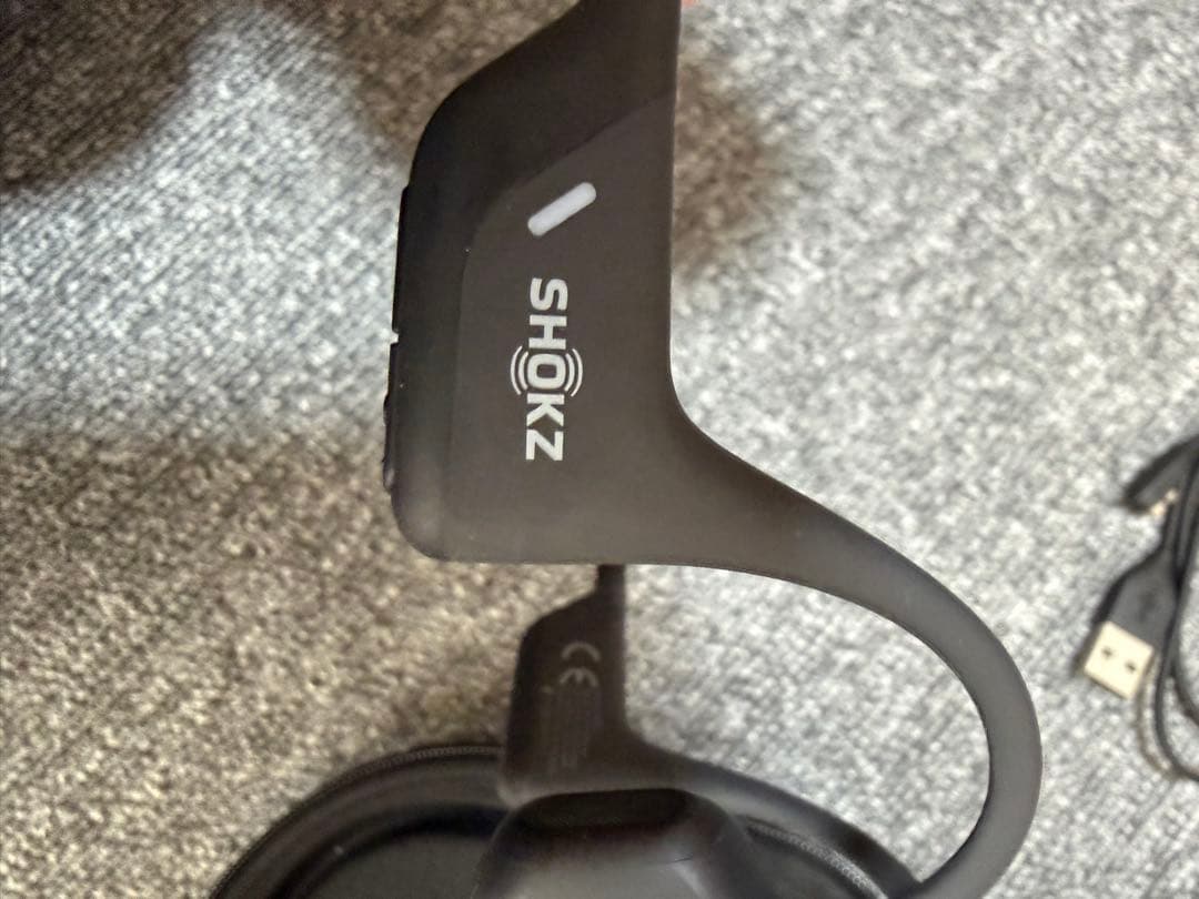 SHOKZ OPENRUN PRO骨伝導イヤホン ケース付きブラック