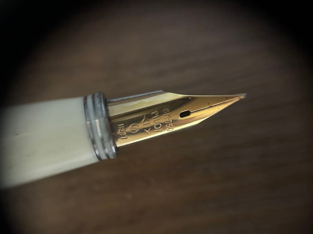 PILOT パイロット 万年筆 ペン先18K レディホワイト サクラ