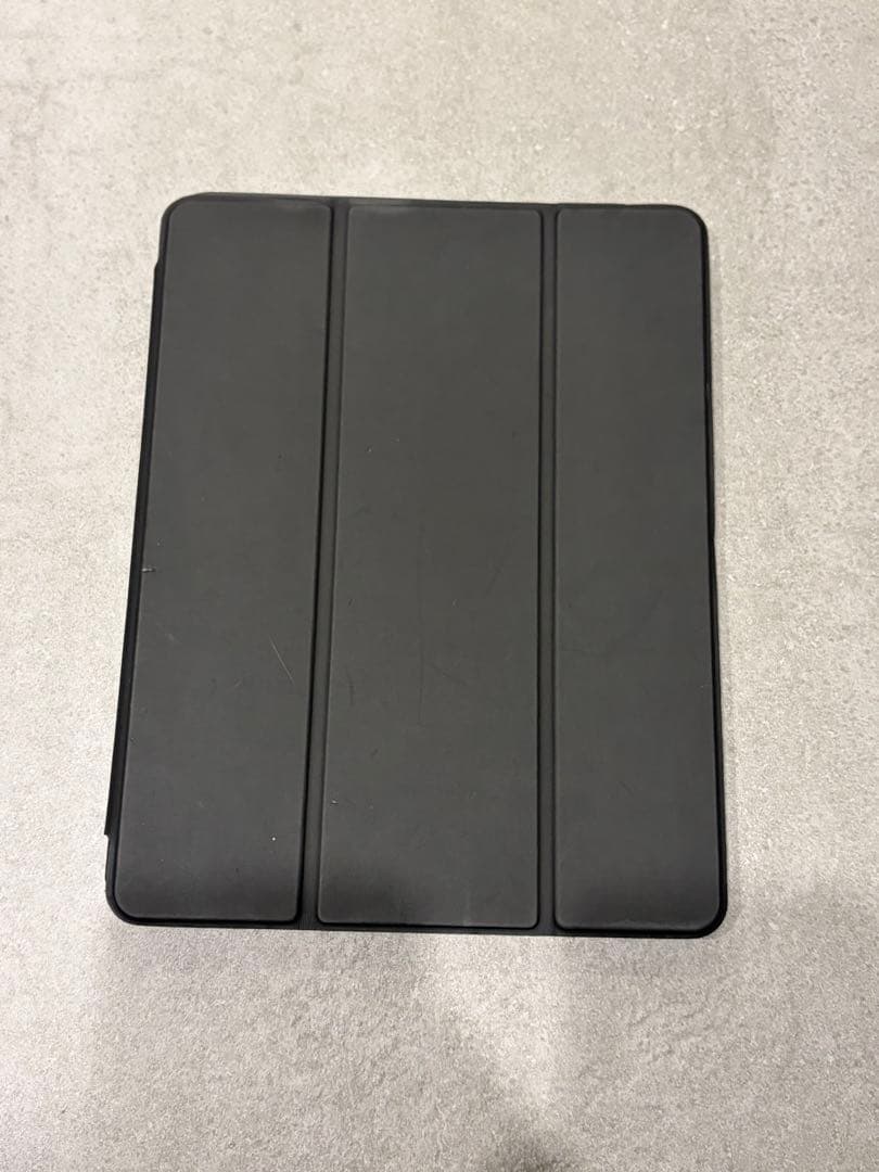 iPad Air（第5世代） スペースグレー 本体　（＋ ケースカバー等）