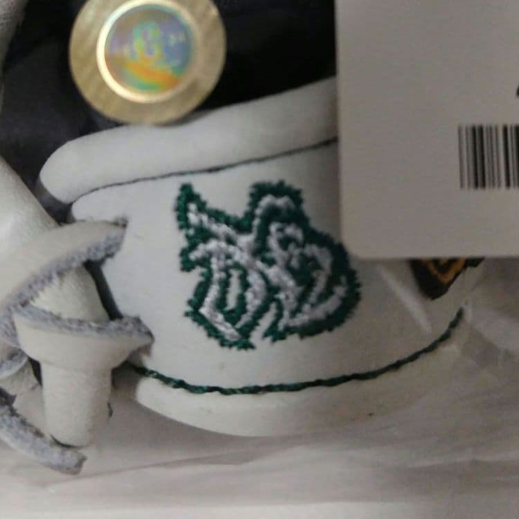 読売ジャイアンツ　吉川尚輝　2025 誕生祭　記念　ミニチュアグラブ