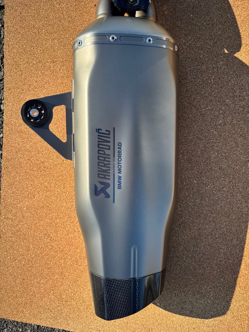 美品 R1250GS AKRAPOVIC スリップオンマフラー
