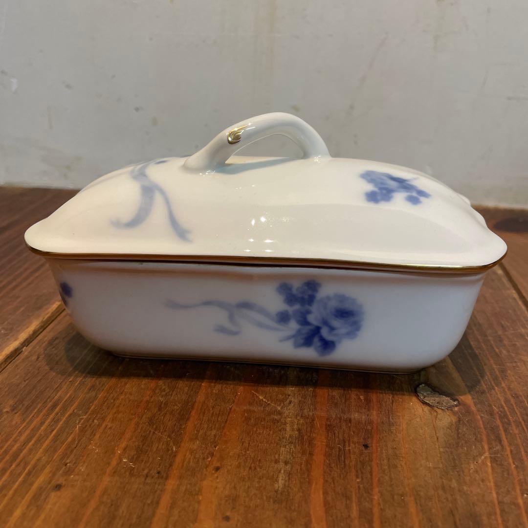 美品　大倉陶園　ブルーローズ　バターケース　小物入れ　上品な薔薇の絵柄が素敵な