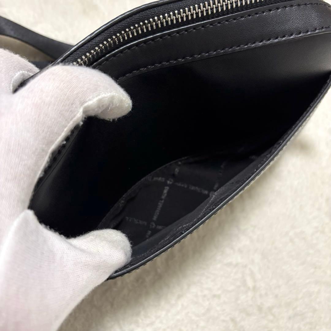 美品 マイケルコース レザー カメラバッグ ショルダーバッグ シボ革 ブラック