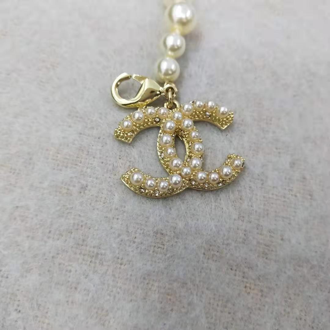 Louis Vuittonルイ・ヴィトン ダミエ　グラフィット エテュイモントル