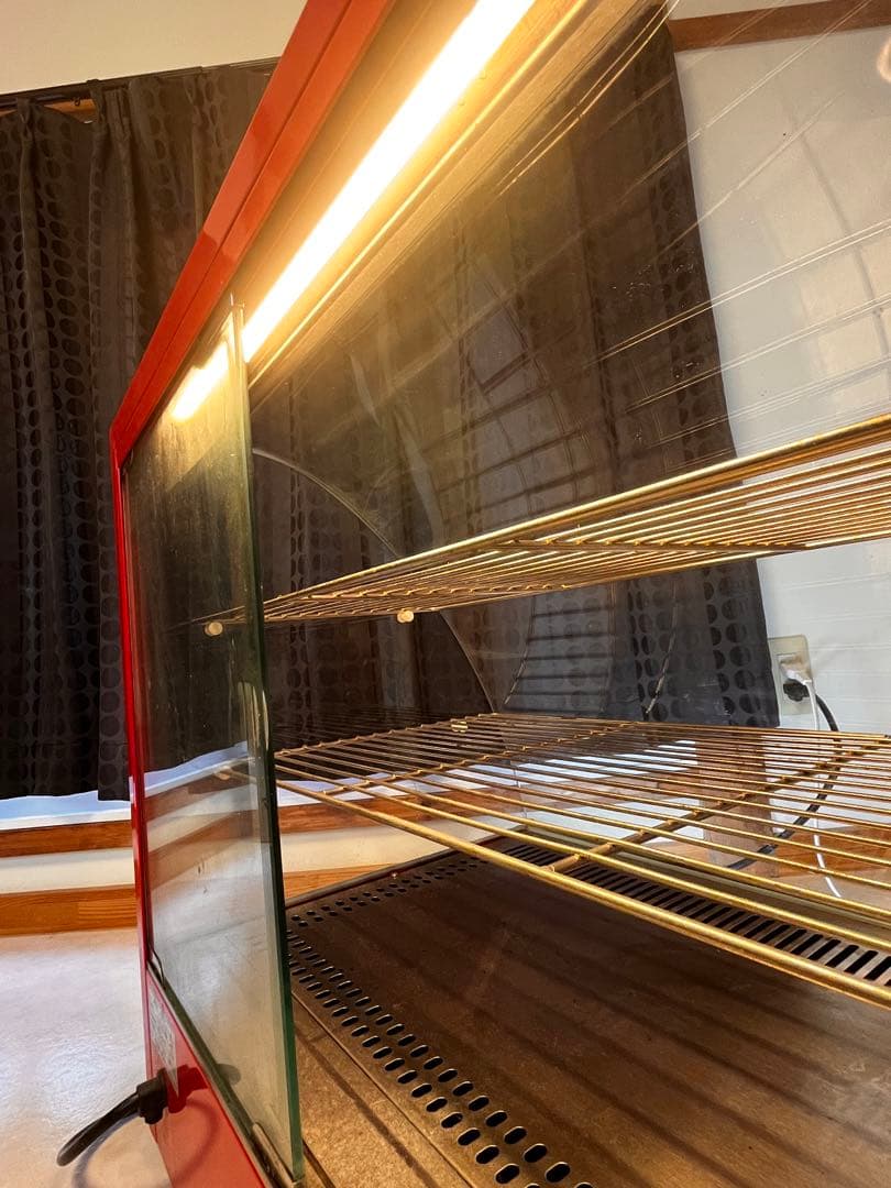 ホットショーケース 3段 LEDライト付き　値下げしました