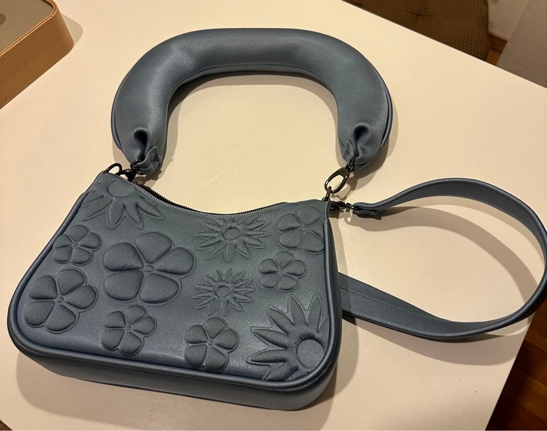 ジ*ン様 【定価88,000円】Paula Canovas del Vas パウ