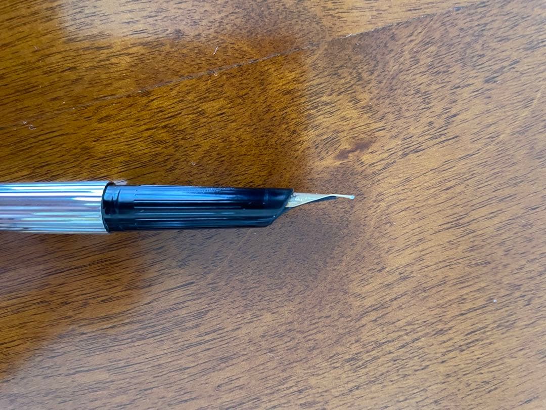 デュポン 万年筆 46870 ソリッド・シルバー S.T.Dupont