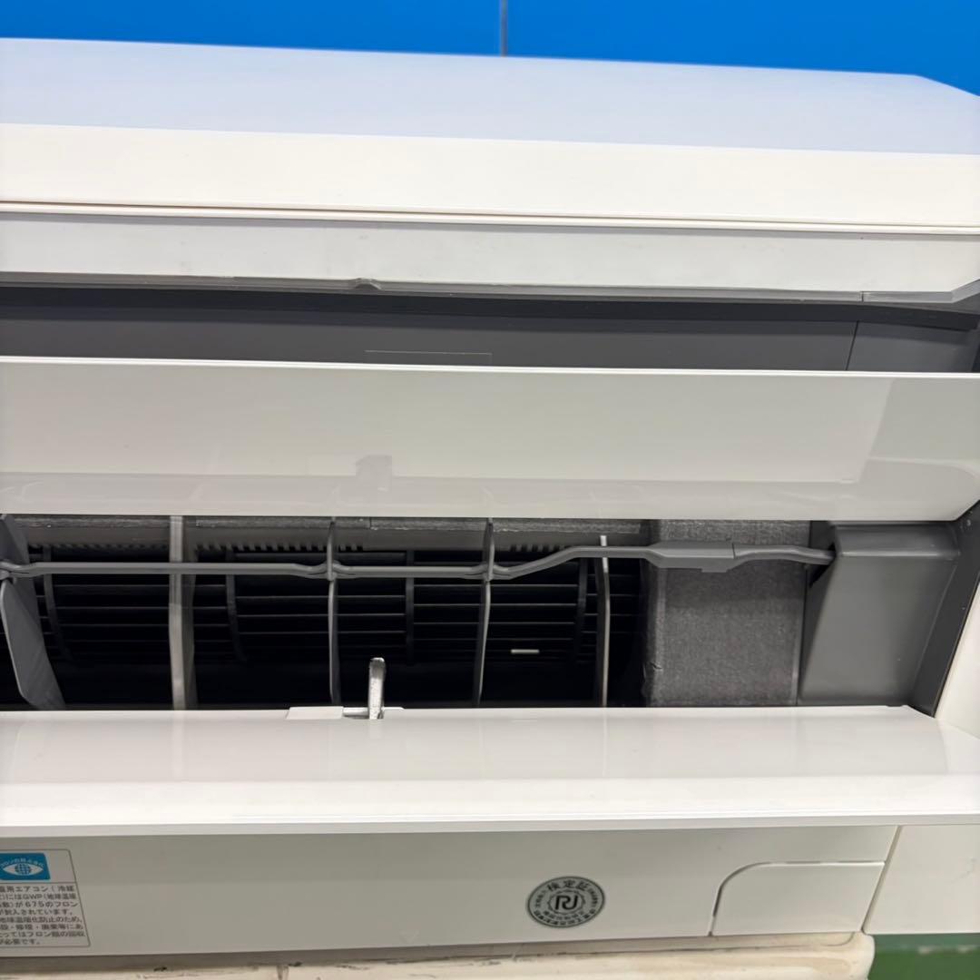 725 富士通　ルームエアコン　6〜8畳用　2.2kw 送料無料　元展示品