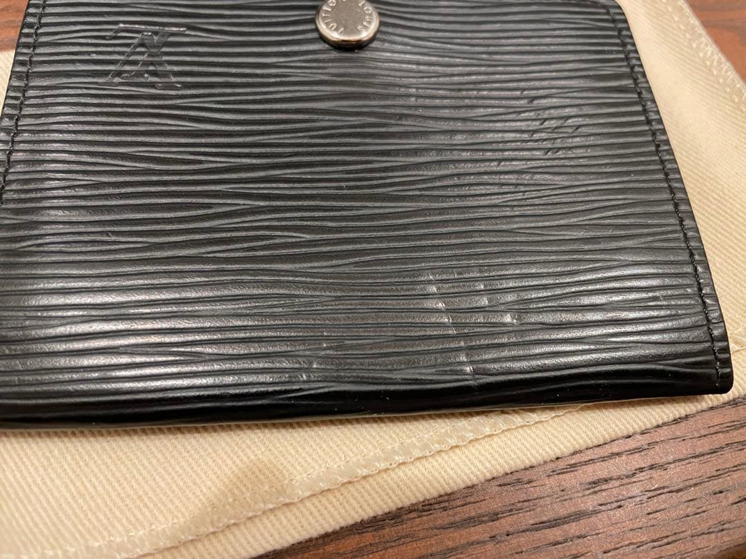 LOUIS VUITTON エピ 名刺入れ