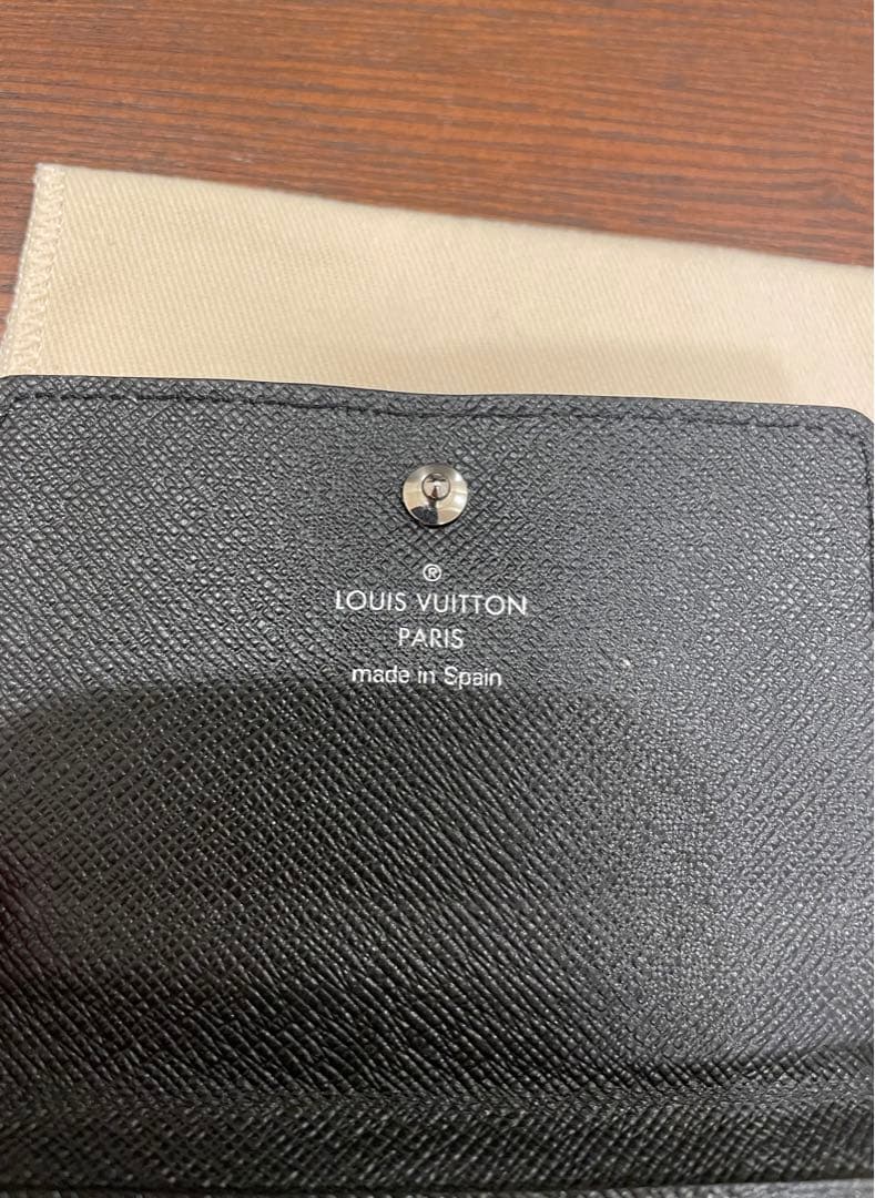 LOUIS VUITTON エピ 名刺入れ