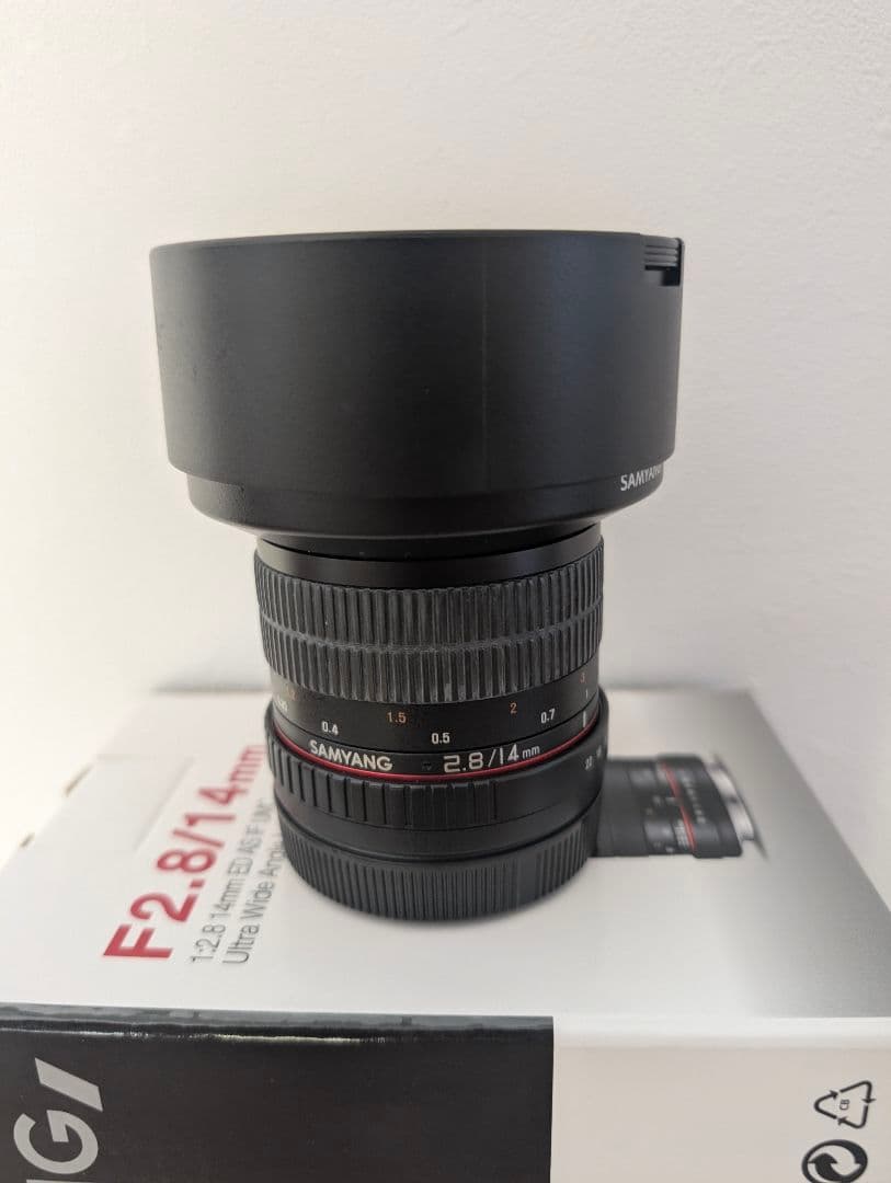 Samyang F2.8 14mm 超広角レンズ　EFマウント