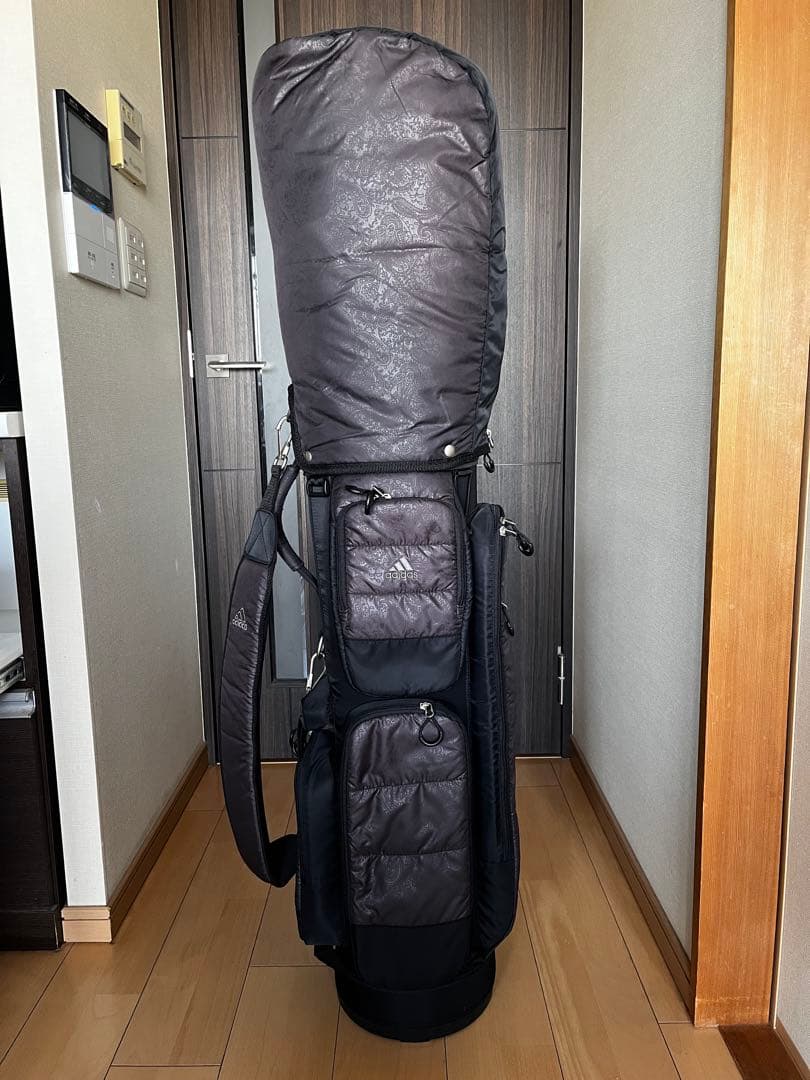 美品アディダス　COREカートキャディバッグ8 QR743 ペイズリー柄　9型