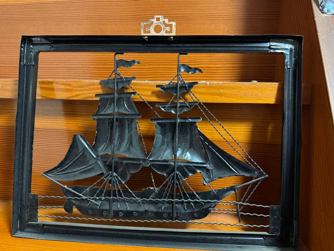 船の金属製装飾アート　アンティーク　インテリア　帆船　額縁　アルミ