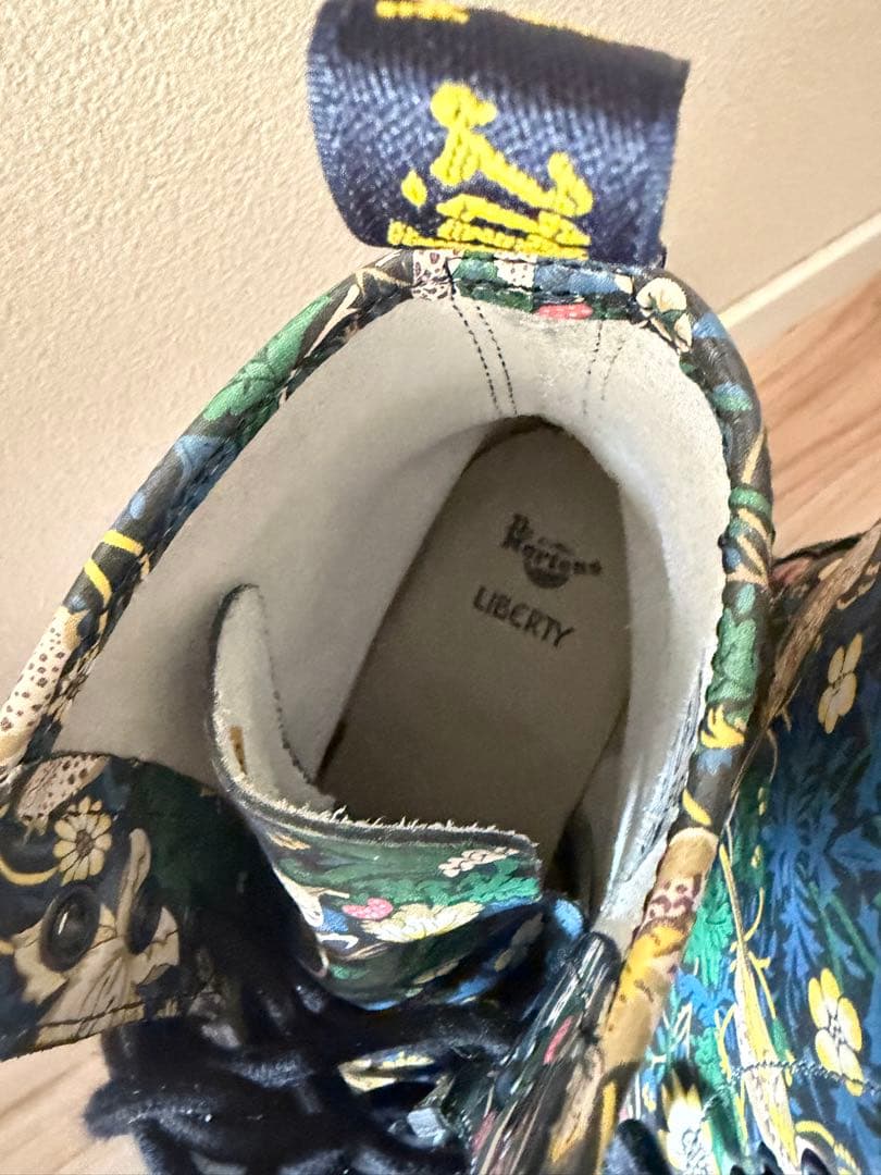 Dr. Martens LIBERTY 花柄ブーツ