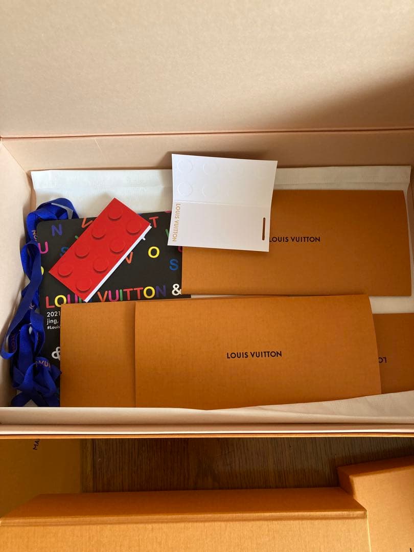 ルイ・ヴィトン空箱　ショップ袋　リボン