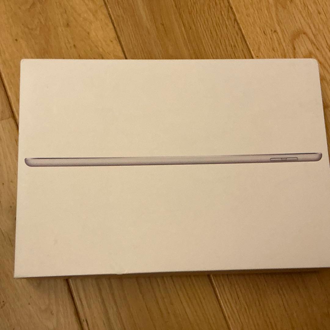 iPad 第8世代 シルバー 本体 セルラーモデル 32gb (ケース付き)