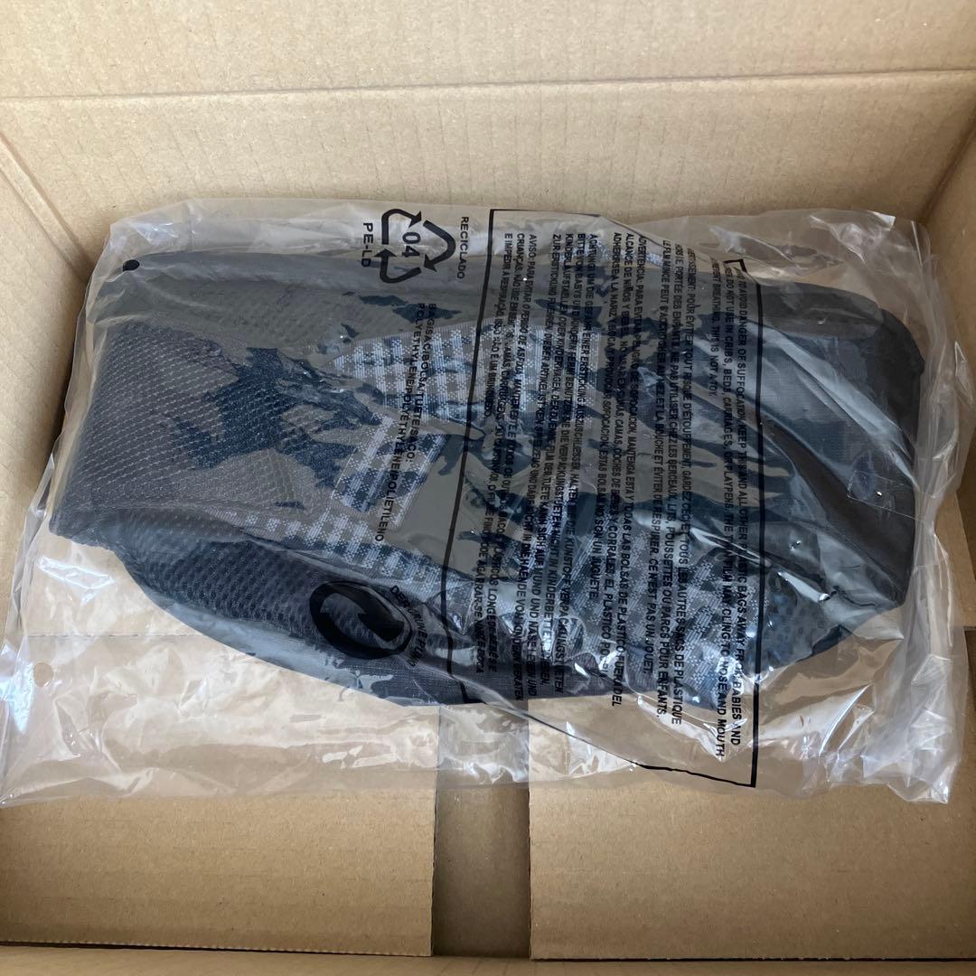 ファミリア　ニューエラ　ボディバッグ　NEW ERA®　familiar