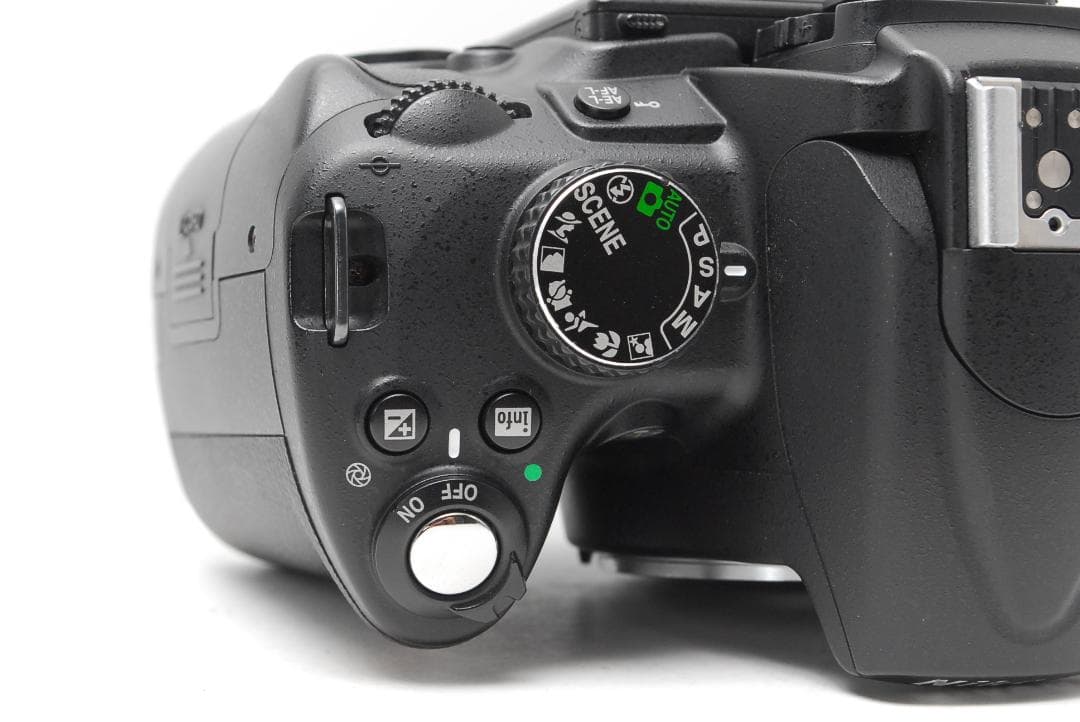 【新品級ショット数】Nikon D5000　スマホ転送　動画・自撮りOK