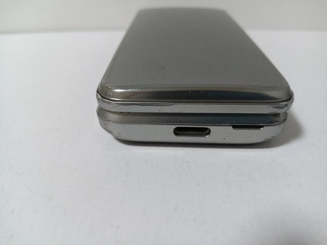 ☆ SoftBank DIGNO ケータイ4 A202KC シルバー