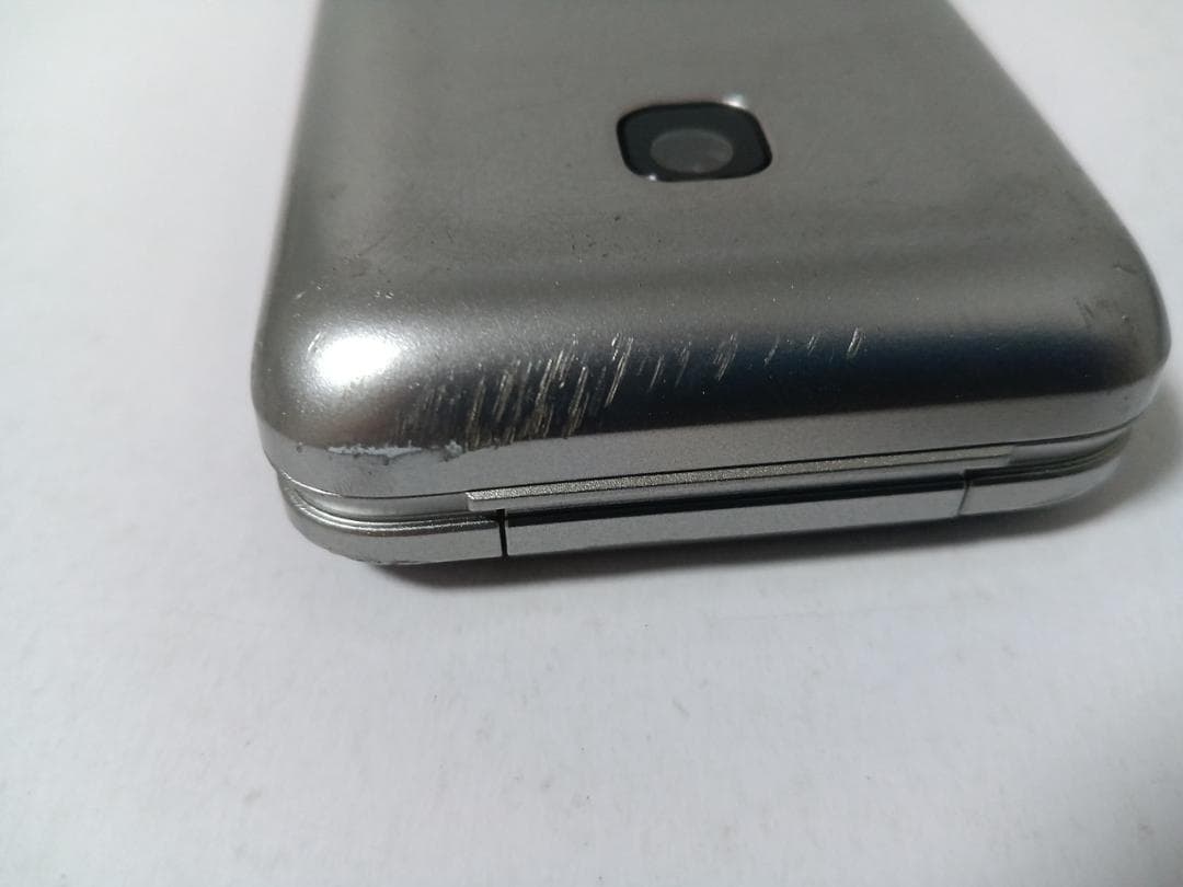 ☆ SoftBank DIGNO ケータイ4 A202KC シルバー