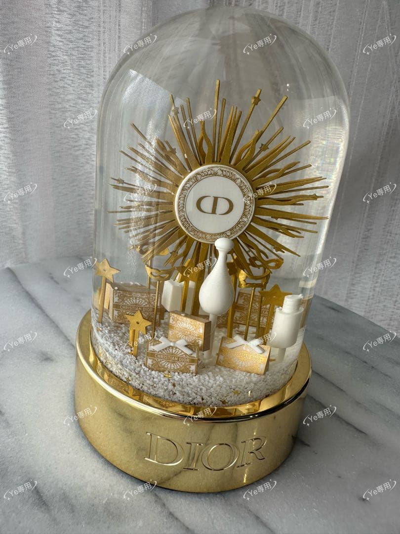 Dior ディオール クリスタルドーム スノードーム クリスマス限定デザイン