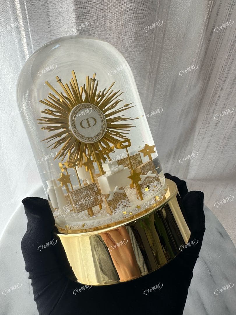 Dior ディオール クリスタルドーム スノードーム クリスマス限定デザイン