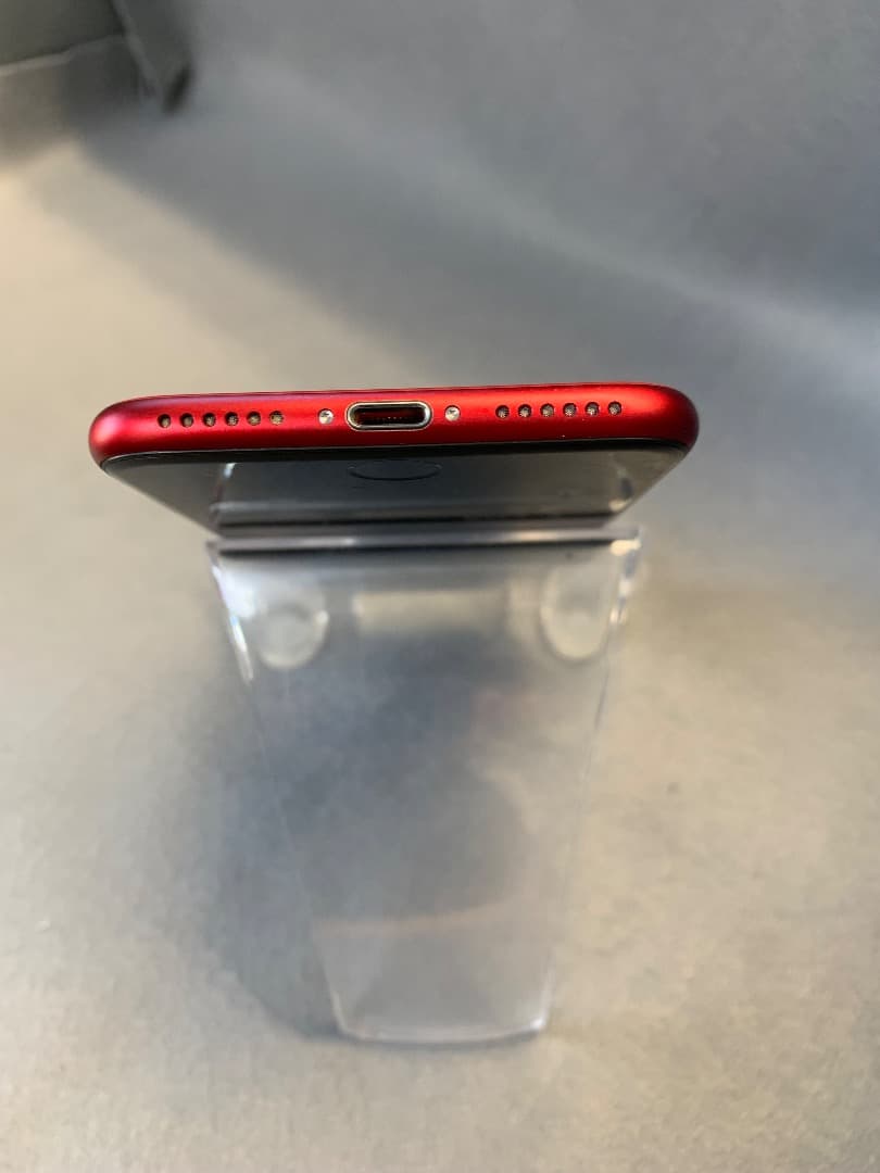 美品　国内版　SIMフリー　iPhoneSE 第3世代　 64GB レッド色