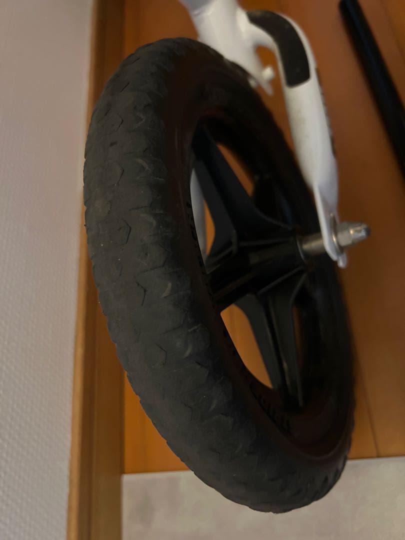 STRIDER バランスバイク ホワイト 12インチ