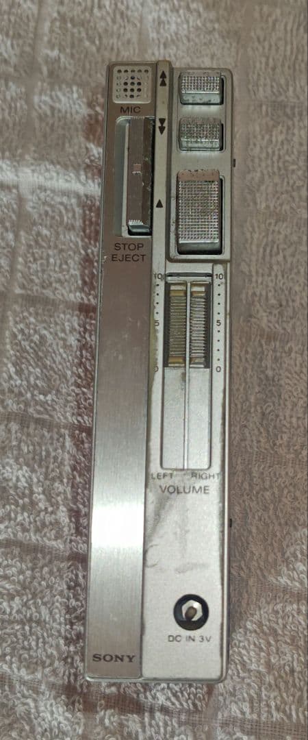 【通電確認のみ】SONY WALKMAN TPS-L2